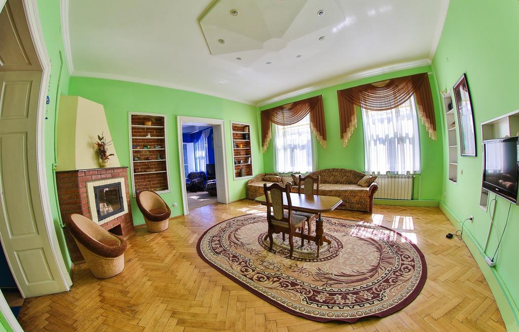 Apartments On Valova 25 Lviv Ngoại thất bức ảnh